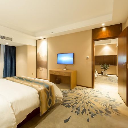 Manhatton Hotel Guilin North Railway Station Dış mekan fotoğraf